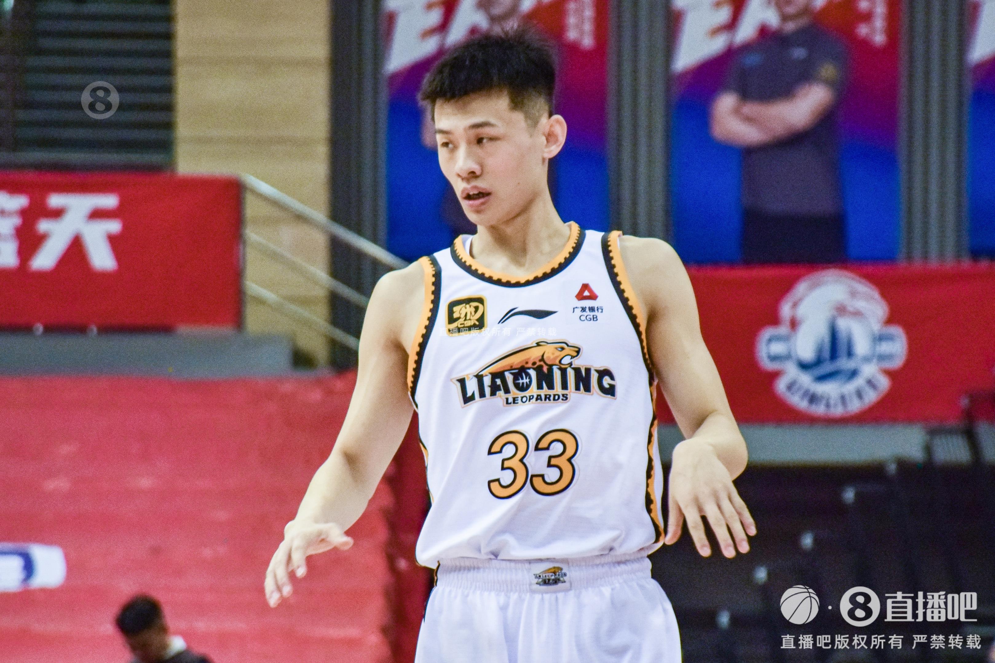 盡力了！王嵐嵚末節(jié)2記三分 全場(chǎng)18分鐘4中3拿到10分