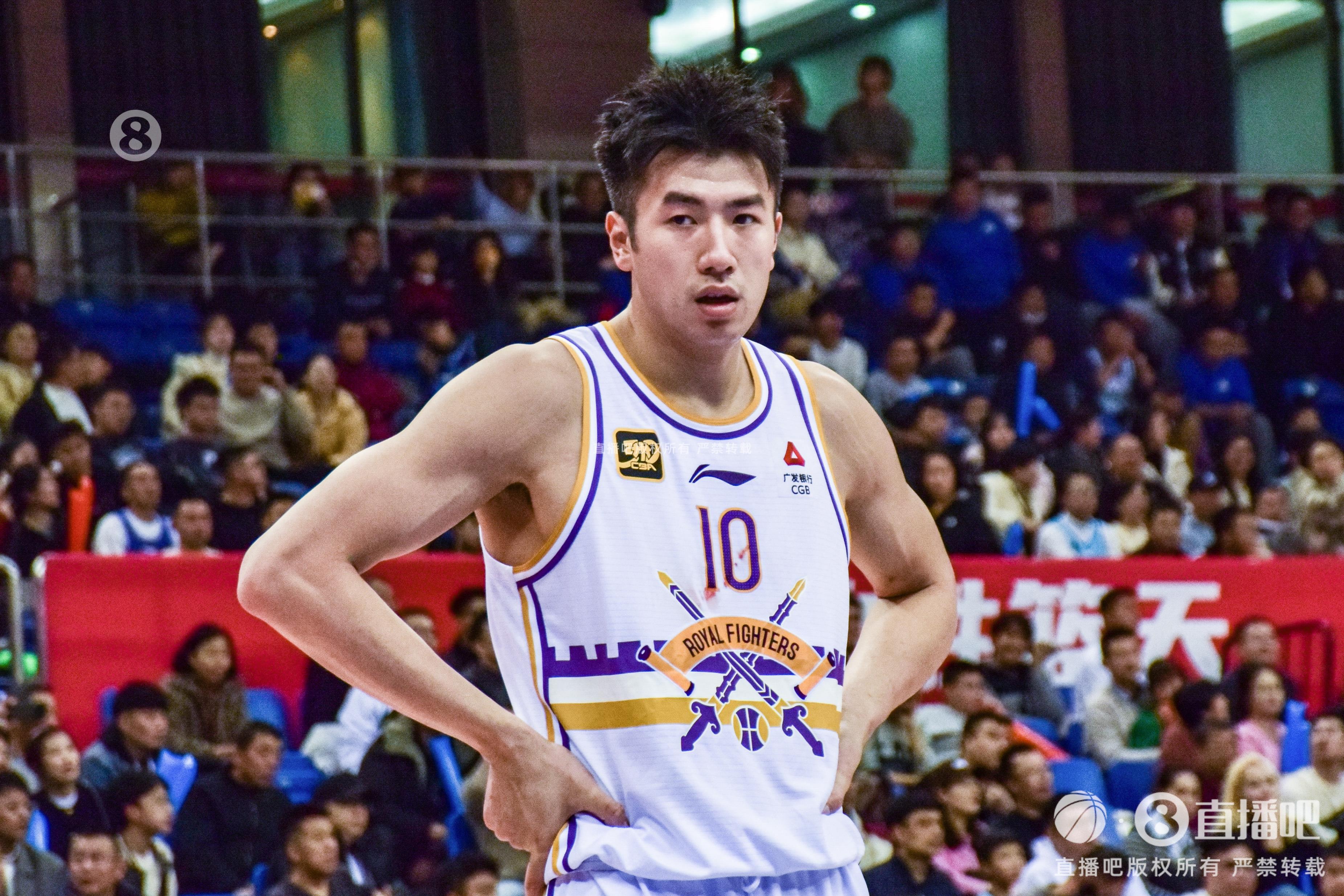 高效表現(xiàn)難救主！鄒雨宸11中8拿下21分7籃板